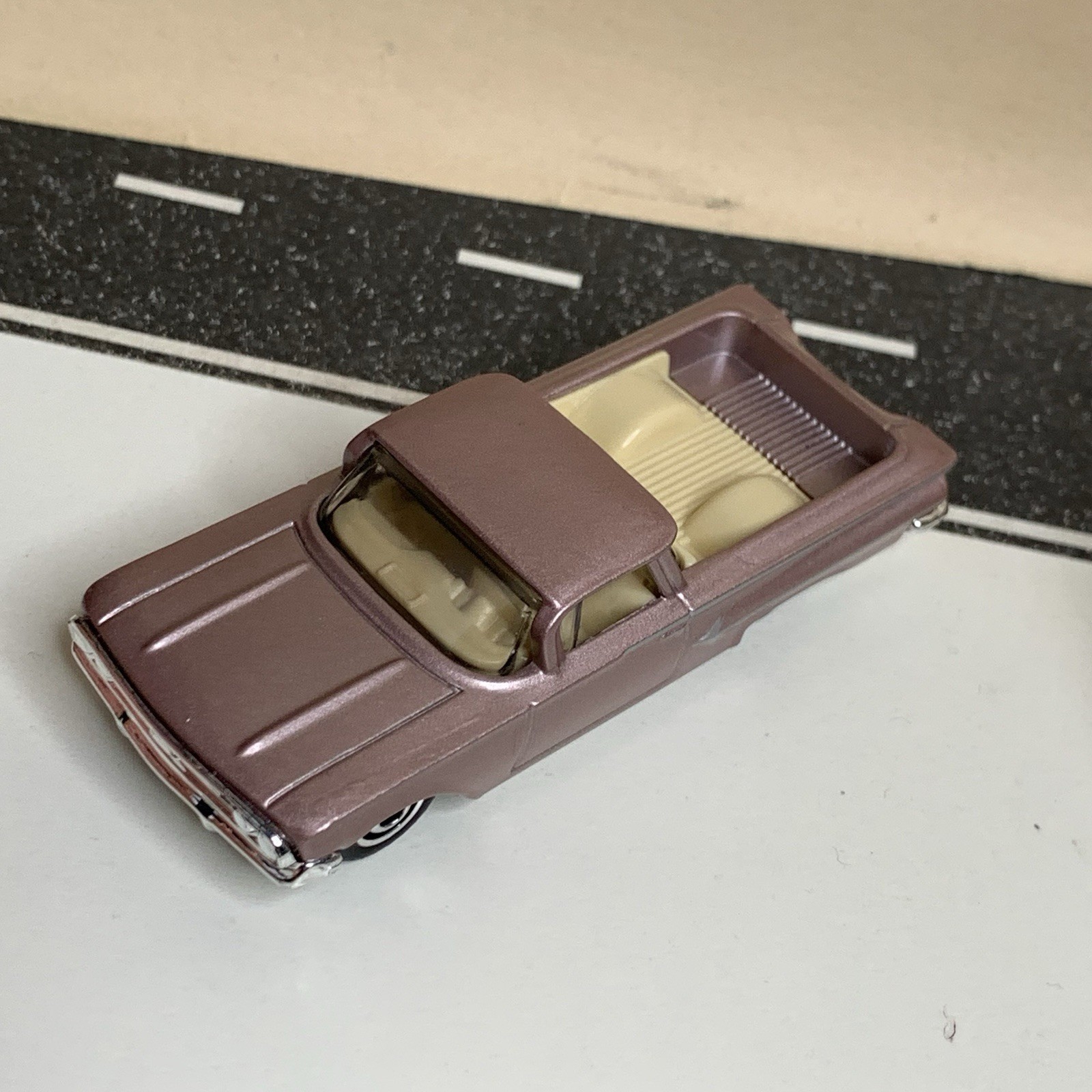 2022 Matchbox MBX Highway #33 1960 Chevy El Camino Pickup Truck Mauve Pink NM