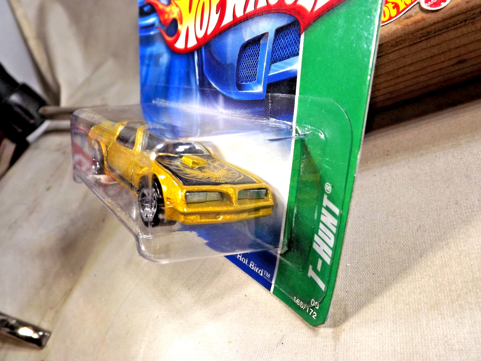 2008 Hot Wheels #165 Treasure Hunt 5/12 HOT BIRD Gold w/Chrome 5 Spoke ShortCard