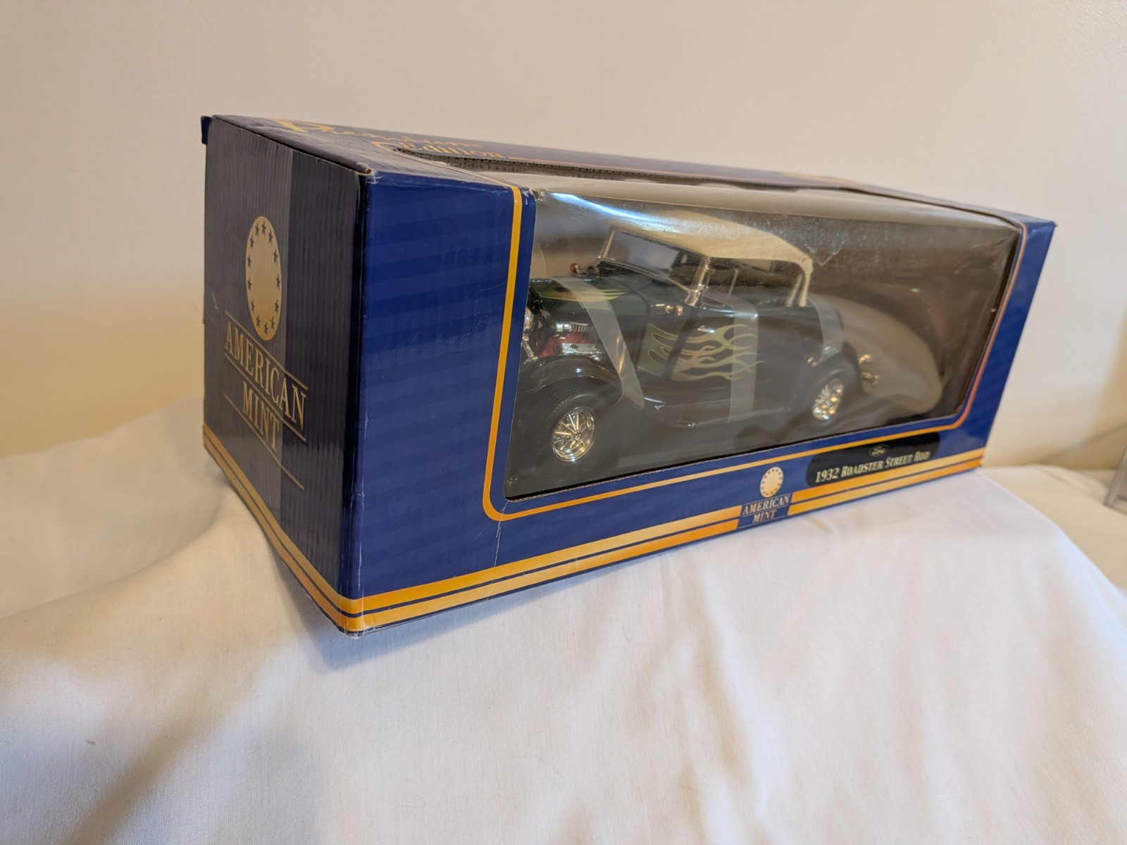 American Mint Premium Edition 1932 Ford Roadster Street Rod