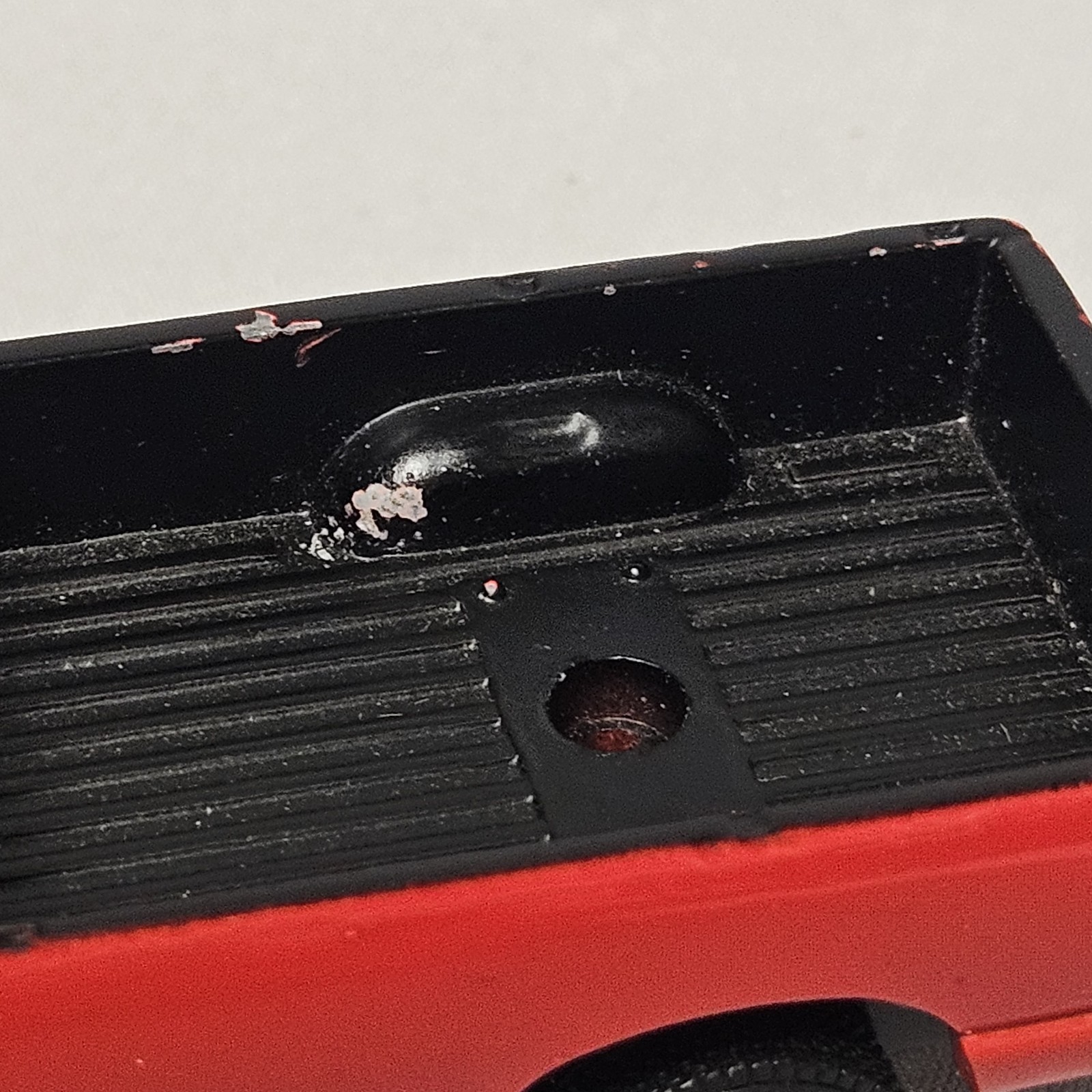 Dodge RAM 2500 Red 2002 – 2005 ERTL Die Cast Chrysler Group Truck RC2