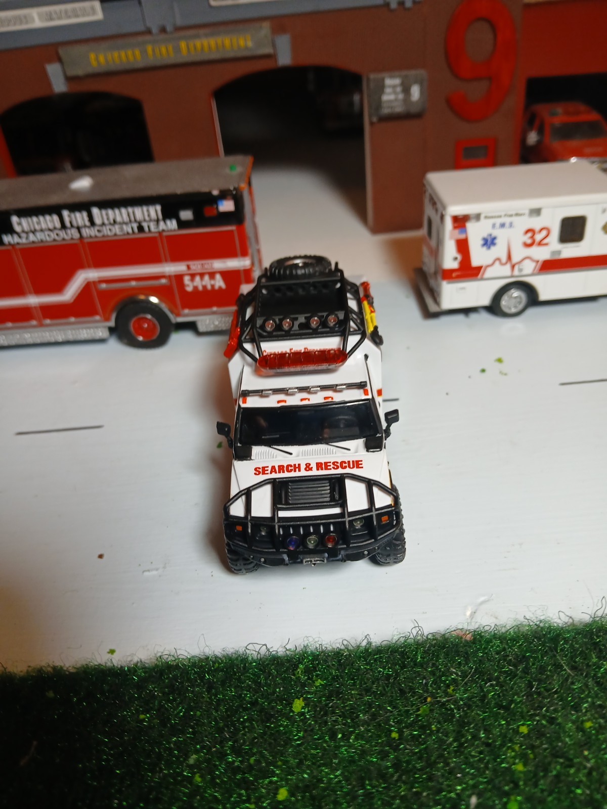 Code 3 1:64 MK Chicago Fire Dept. Hummer H2 Ambulance Kitbash Diecast. Rare