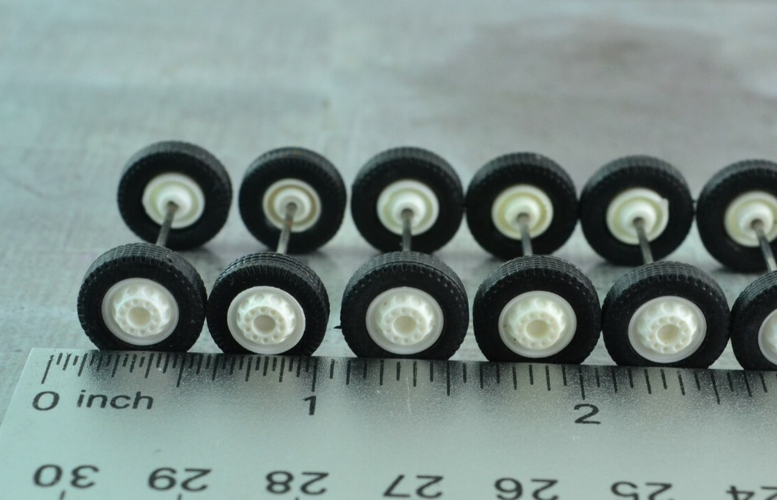 Herpa 10 WHITE Tires Rim Front Wheel Sets Tractor Unit Trucks 1/87 (HO383)