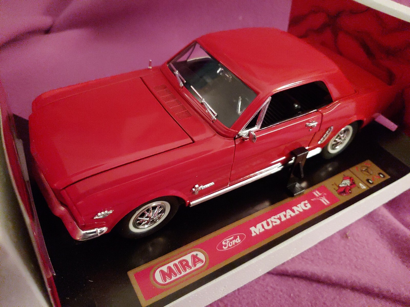 GORGEOUS 1:18 FORD MUSTANG 1964 1/2 CRIMSON RED W/ OWNERS MANUAL, FEATURES OPEN!