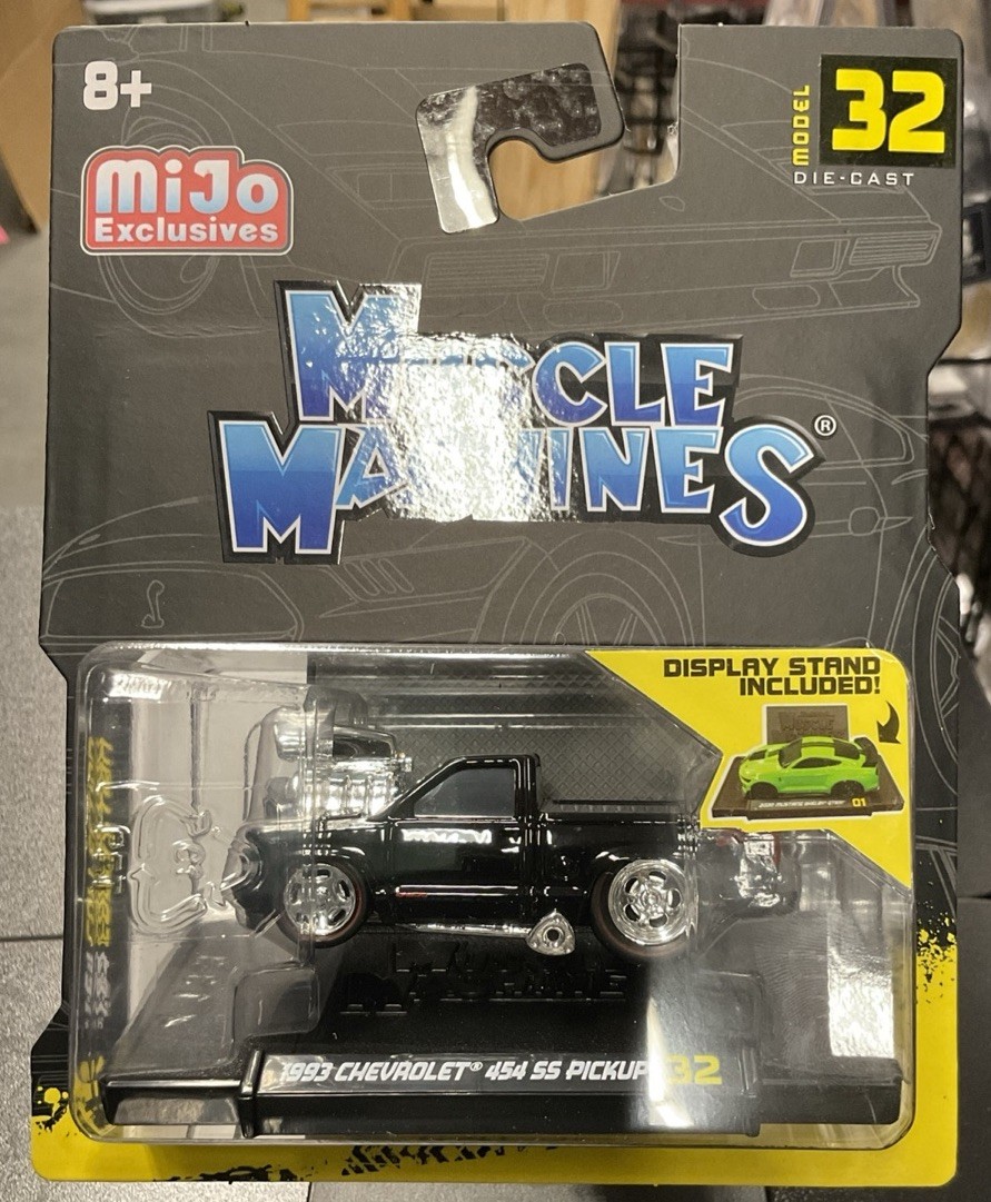 Muscle Machines Mijo Exclusive 1993 Chevrolet 454 SS Pickup Truck