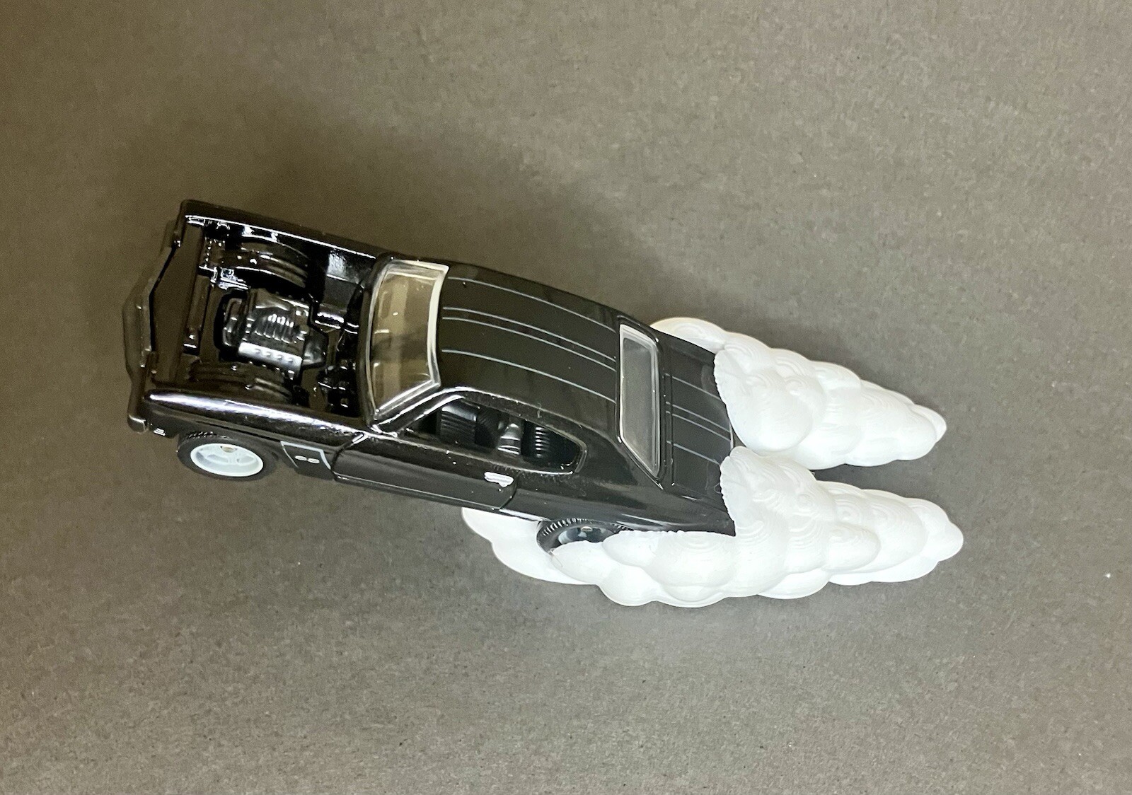 1/64 Diecast Muscle Car Grey Burnout Wheelie Dynamic Display Statue – No Car