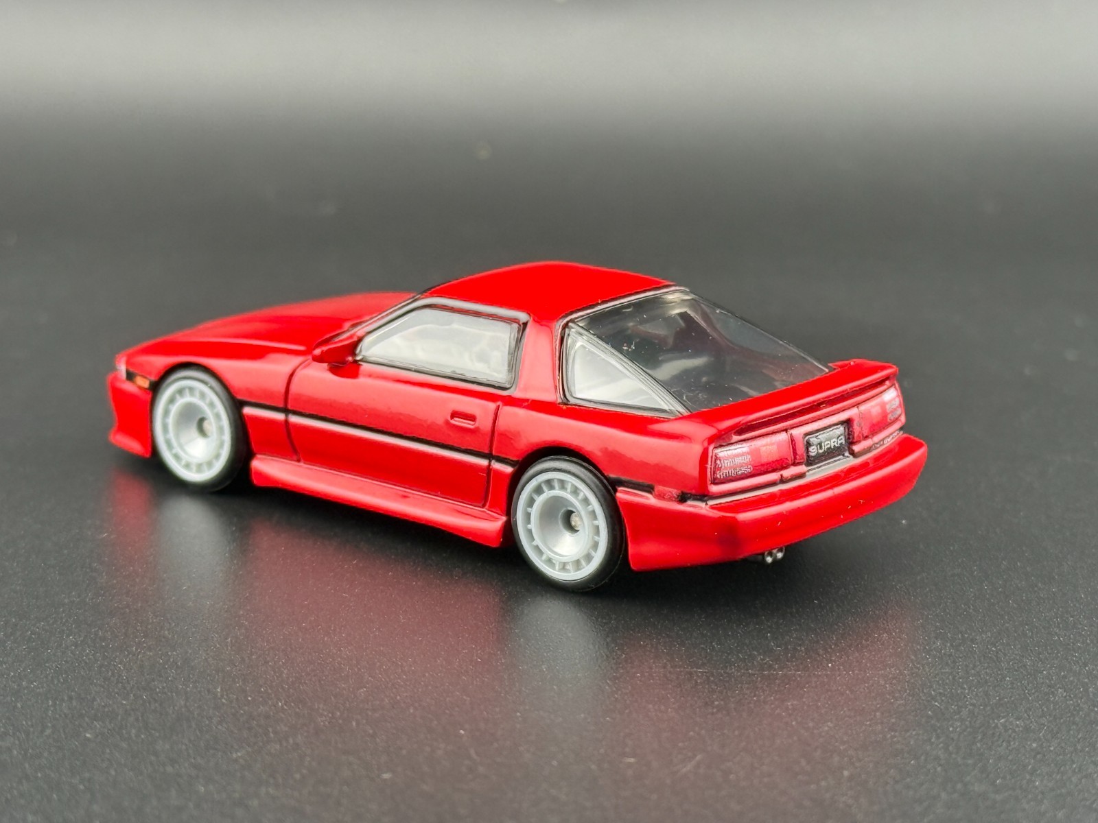 Hot Wheels 89 Toyota Supra MKIII Red Ronin Run 2 FPY86-961 M 1/64