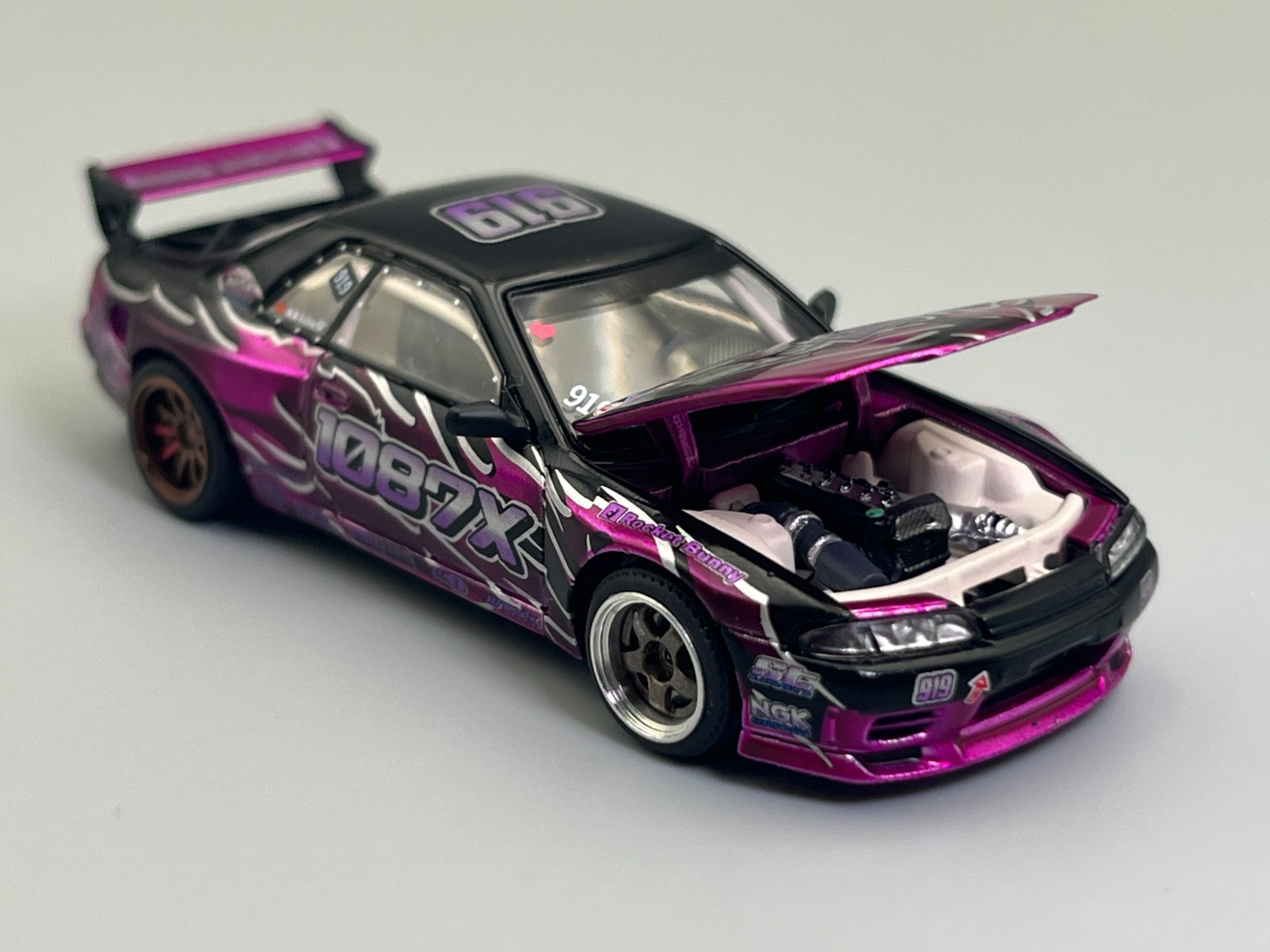 Pandem Nissan Skyline GT-R R32 “Echo Gao” Formula Drift 1087X Poprace 1/64 scale