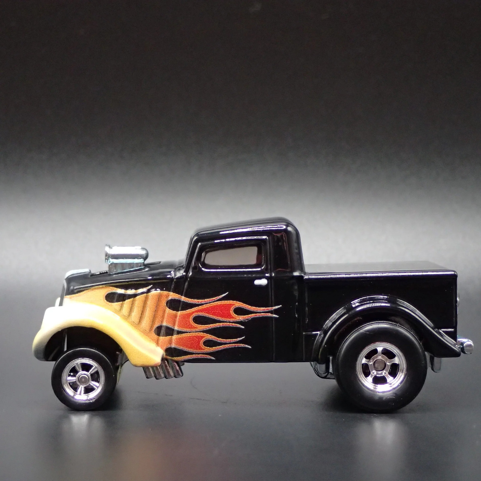 1933 33 WILLYS PICKUP GASSER NHRA 1:64 SCALE COLLECTIBLE DIECAST MODEL CAR