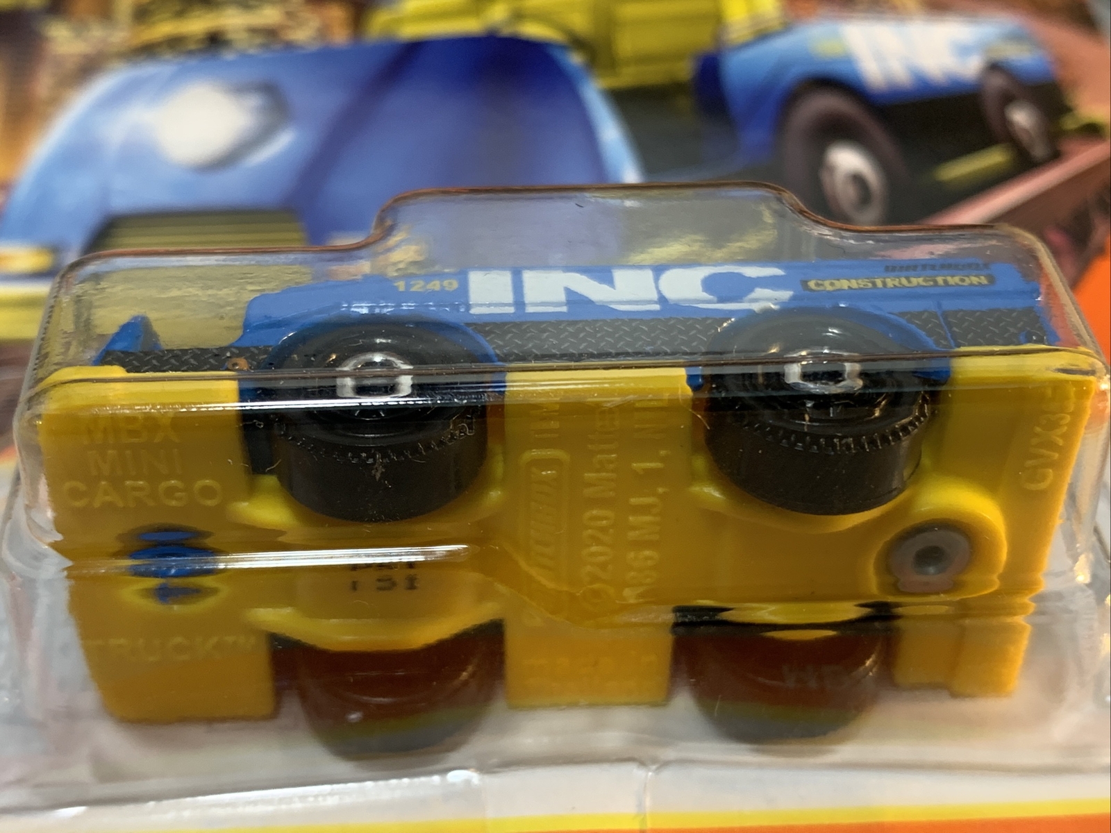 2022 Matchbox MBX Mini Cargo Truck™ INC Construction 23/100 Blue and Yellow