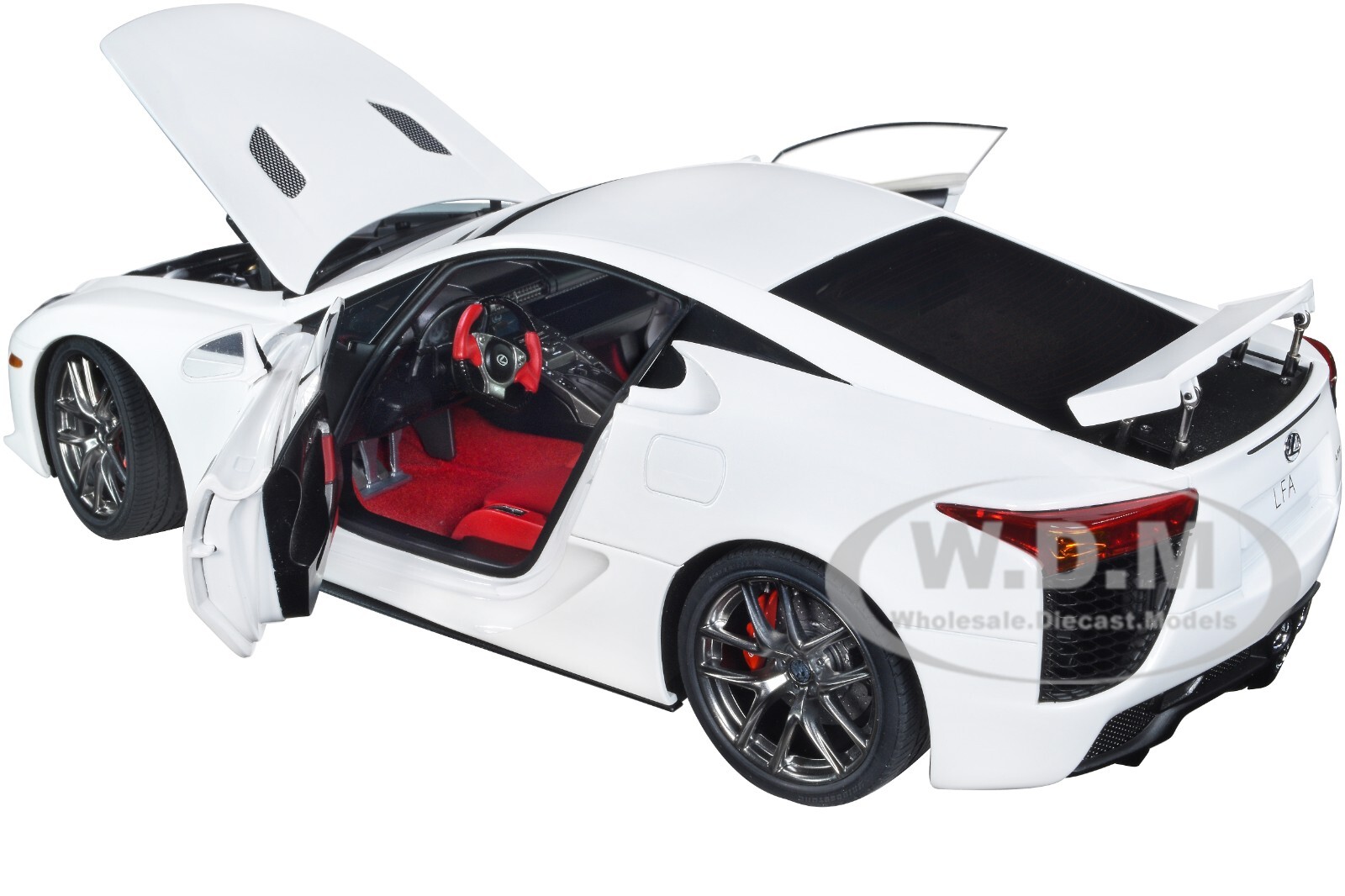 LEXUS LFA WHITEST WHITE W/ RED & BLACK INTERIOR 1/18 MODEL CAR BY AUTOART 78850