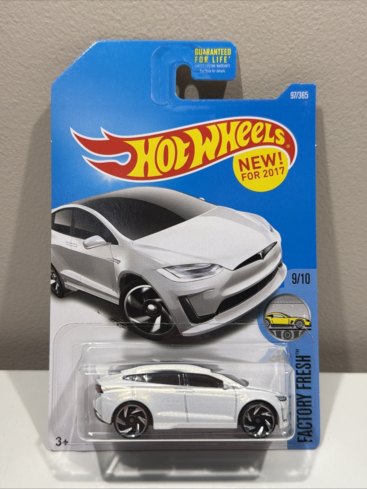 Hot Wheels Factory Fresh Tesla Model X HC7