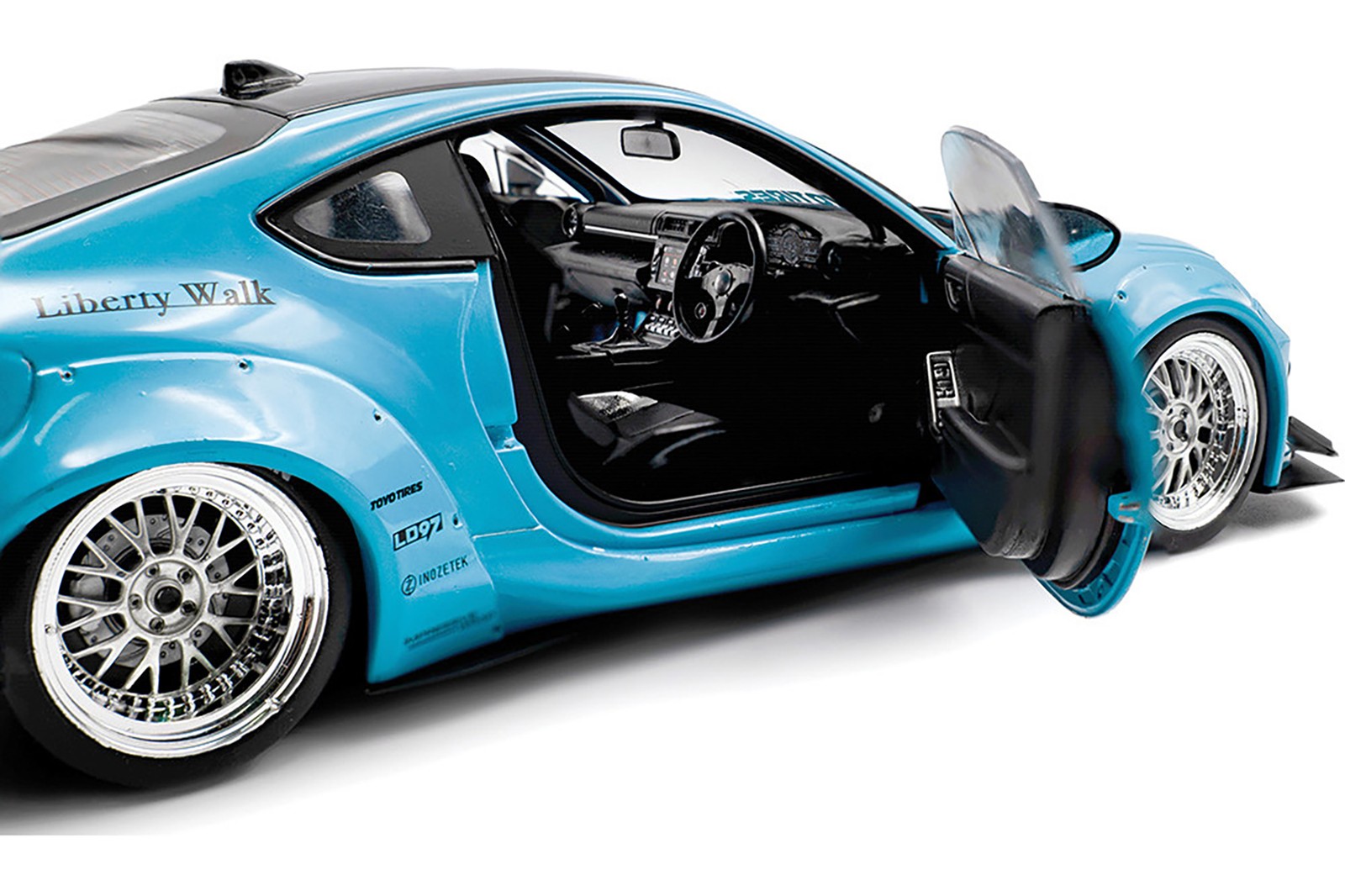 2024 TOYOTA GR86 W/LIBERTY WALK BODY KIT BLUE 1/18 DIECAST CAR SOLIDO S1813601