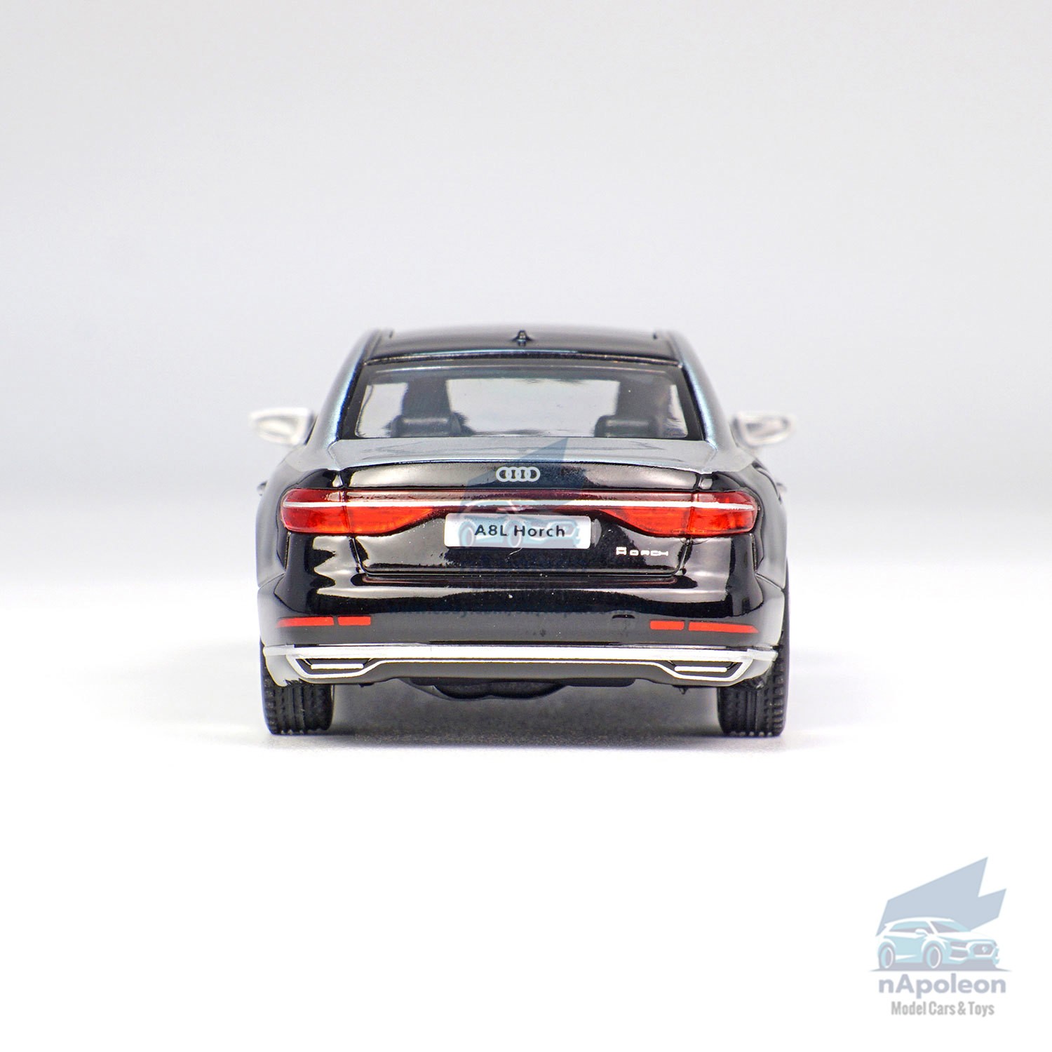 1:64 Audi A8L Horch 2021 Two-Tone Diecast Model Car Kids Gift Collection Display