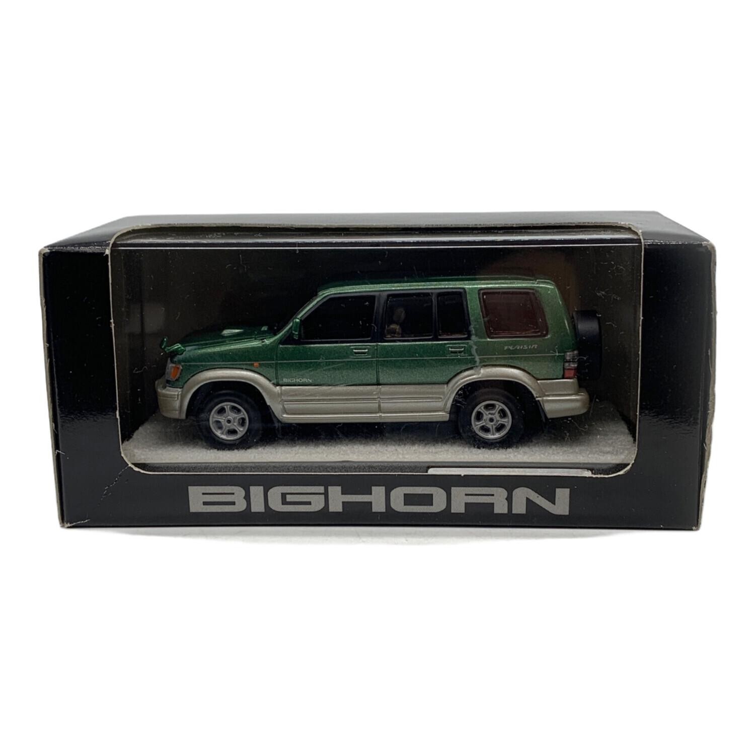 ISUZU Bighorn 1:43 Diecast SUV Collectible Green/Silver