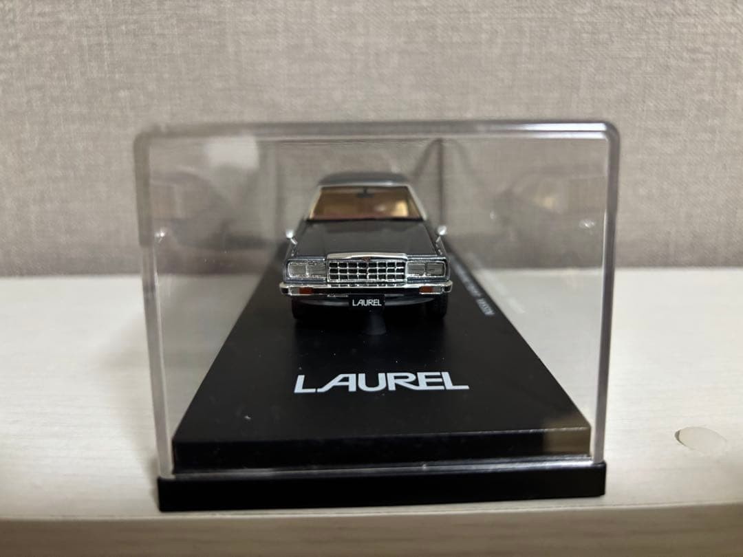 1/43 LA-X Nissan Laurel 2800 Medalist 2 Door Hard Top Grey 327552