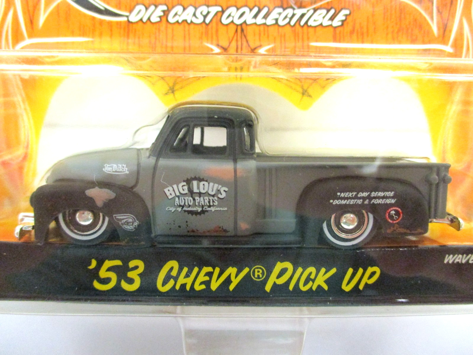 JADA – VON DUTCH GARAGE – 1953 CHEVROLET 3100 PICKUP TRUCK LOWRIDER – 1/64