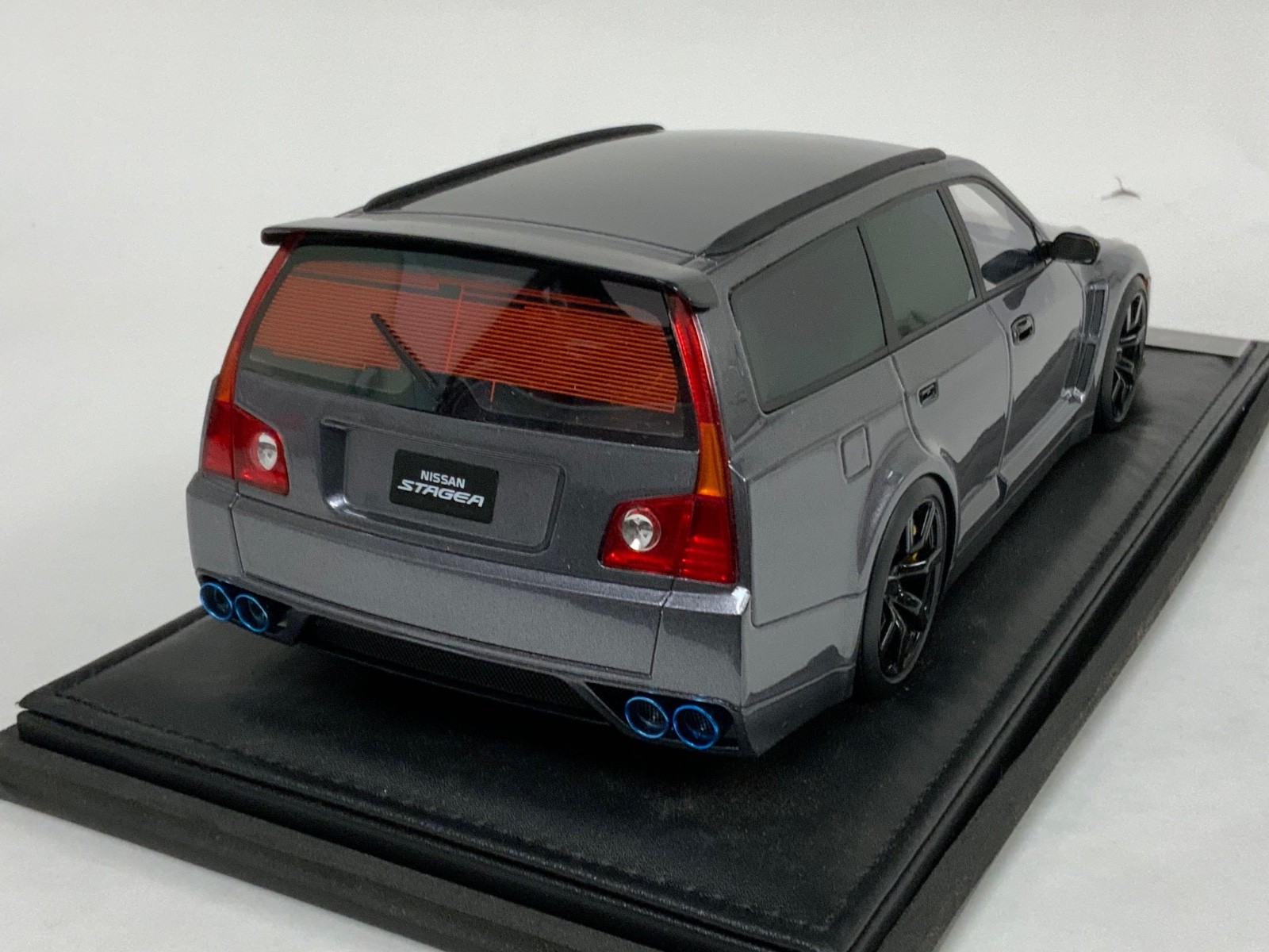 1/18 IVY Models Nissan R35 Stagea Custom Version Wagon in Gun Gray Leather Base