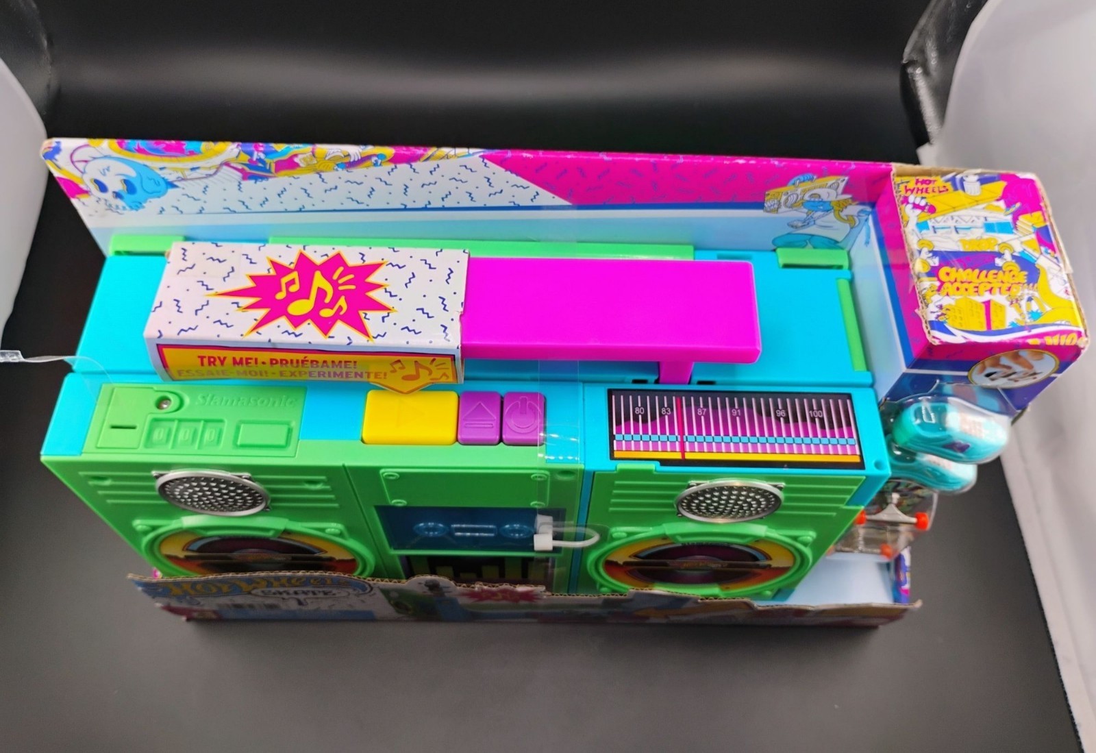 Hot Wheels Skate Boombox Skatepark Set With Exclusive Board