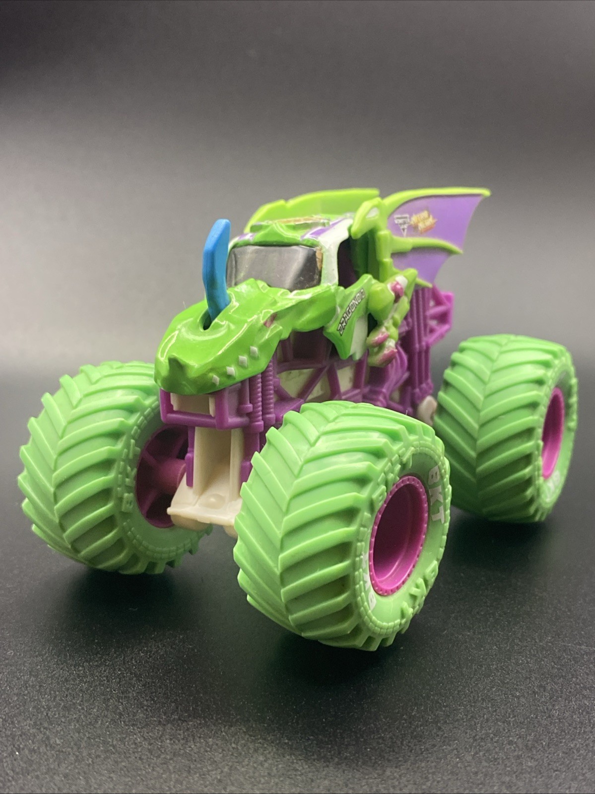 SPIN MASTER MONSTER JAM – NITRO NEON BAKUGAN DRAGONOID 1/64 – LOOSE