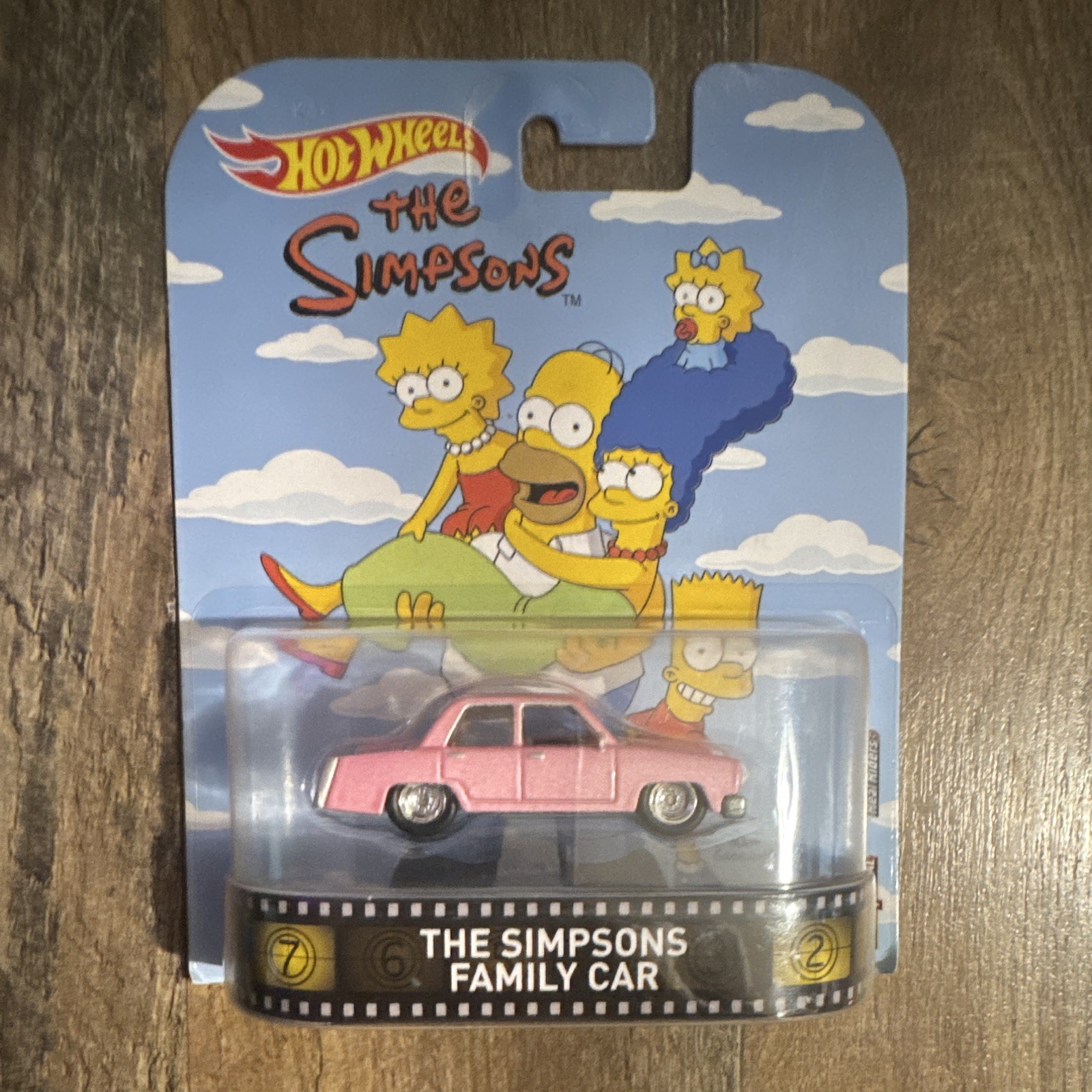Hot Wheels Entertainment The Simpsons Family Car Pink Diecast 1:64 Unopened