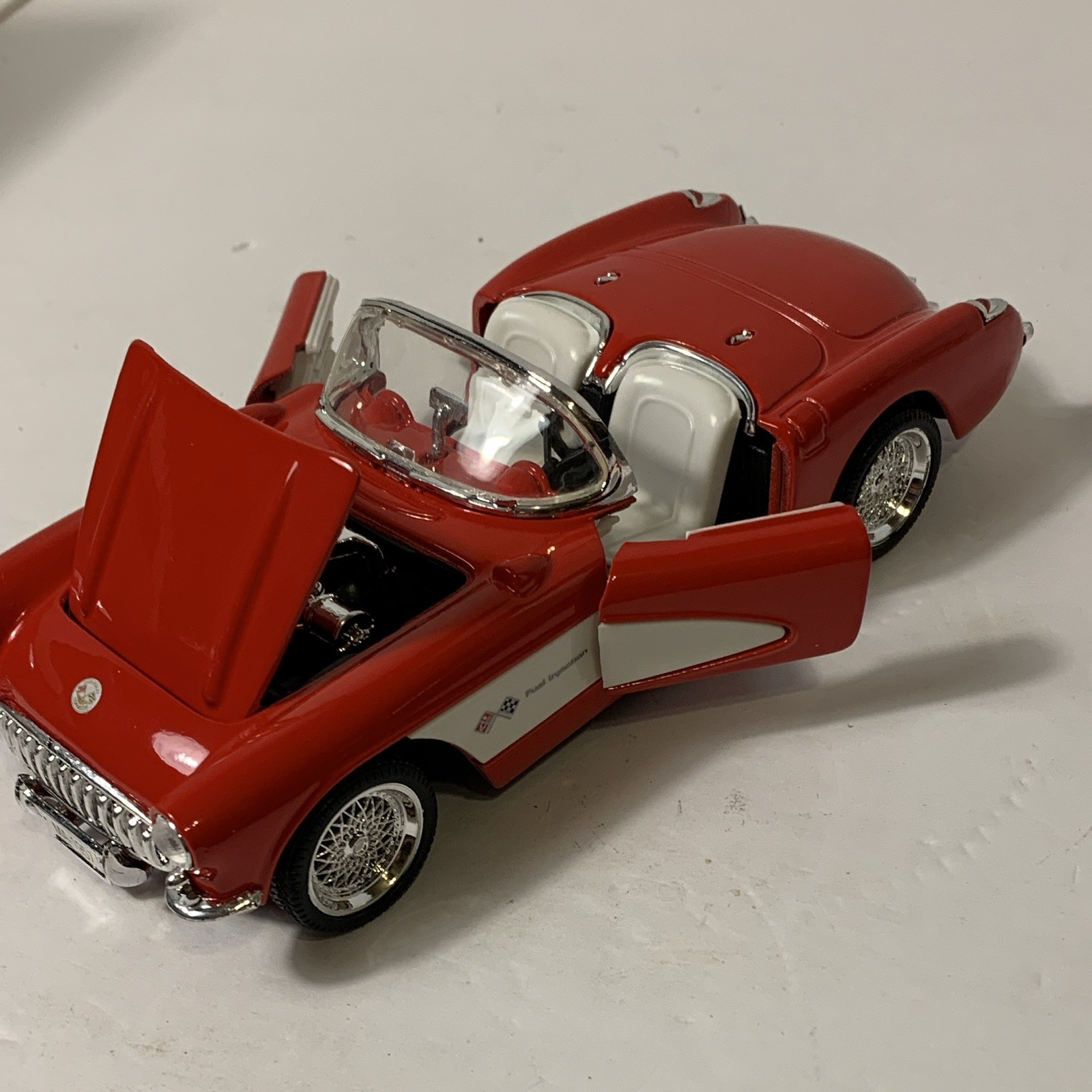 1957 Chevrolet Corvette Red/White Diecast Model Car w/ Opening Hood, Doors
