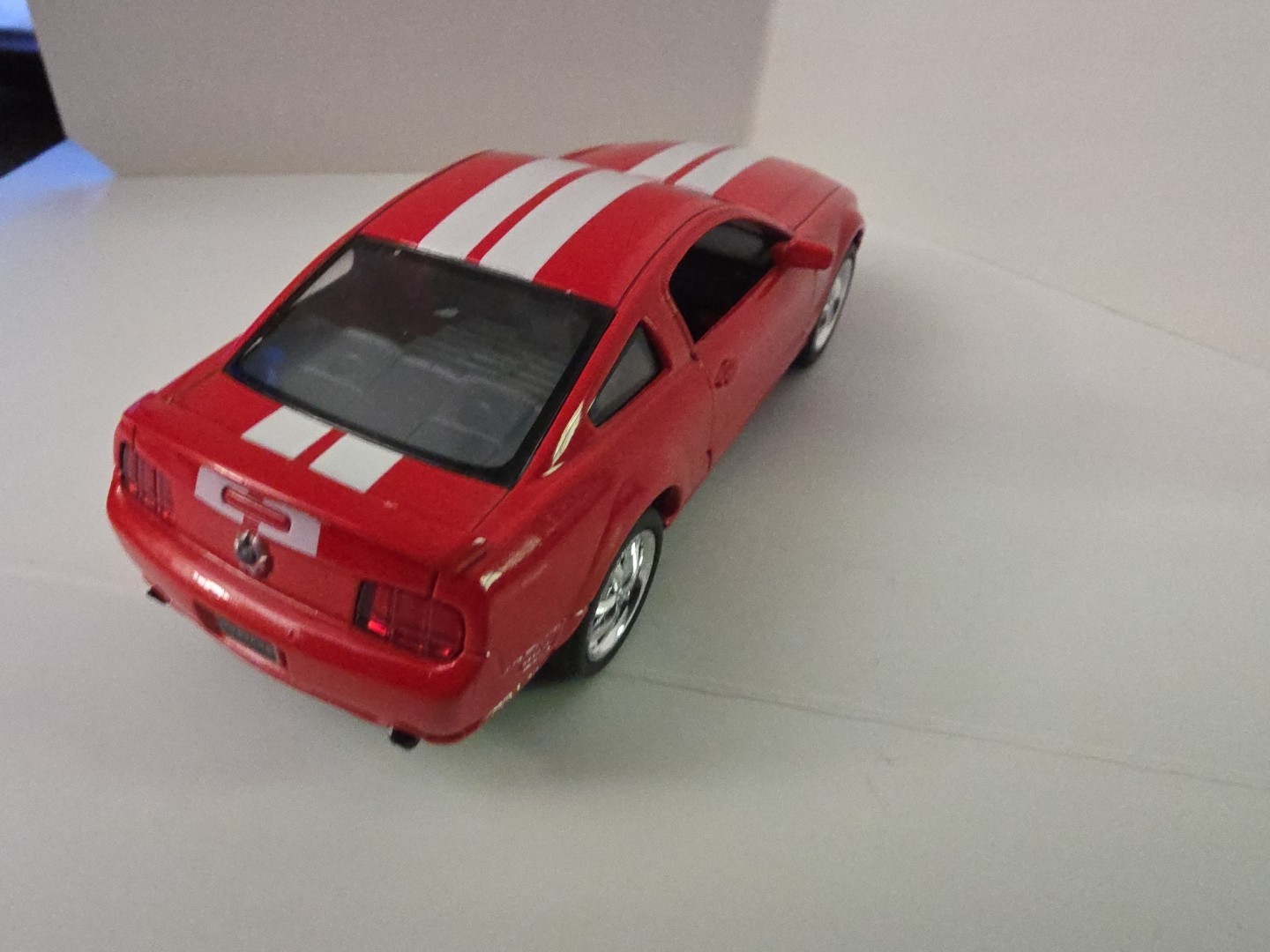 2006 Kinsmart Kintoy 1:38 Die Cast Ford Mustang Pull Back Action Toy Car Red