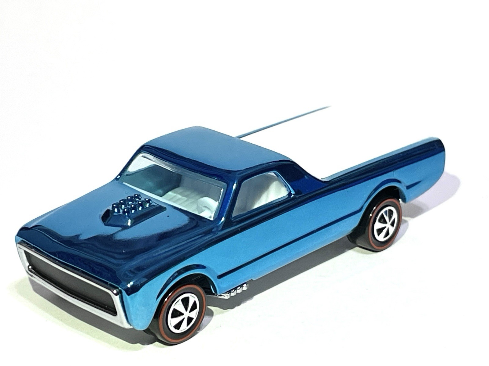 Hot Wheels CUSTOM MADE 1968 Custom Fleetside – ICE BLUE, Brand New Redline