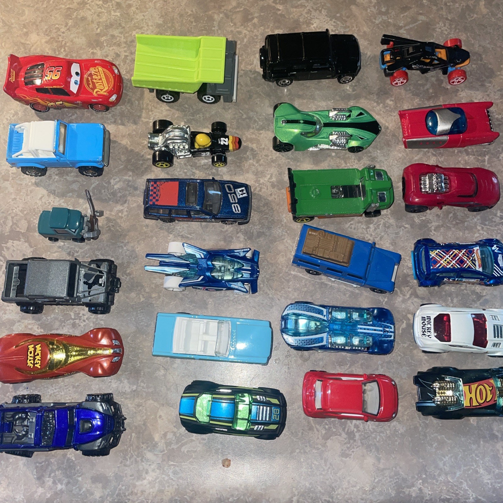 Diecast 1:64 Lot Of 24 Loose Cars #6
