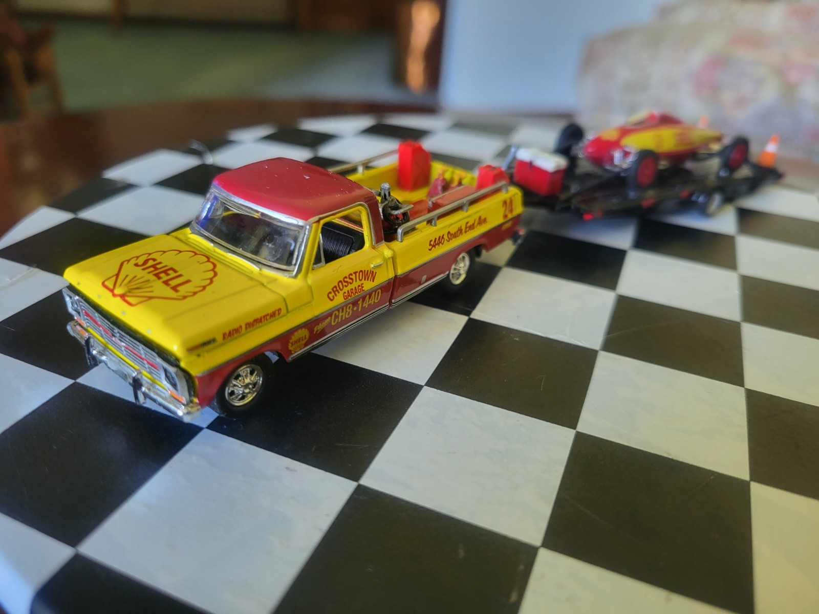 M2 SHELL Customized 69 FORD F-100 RANGER &Shell Ford Belly Tanker On A Trailer