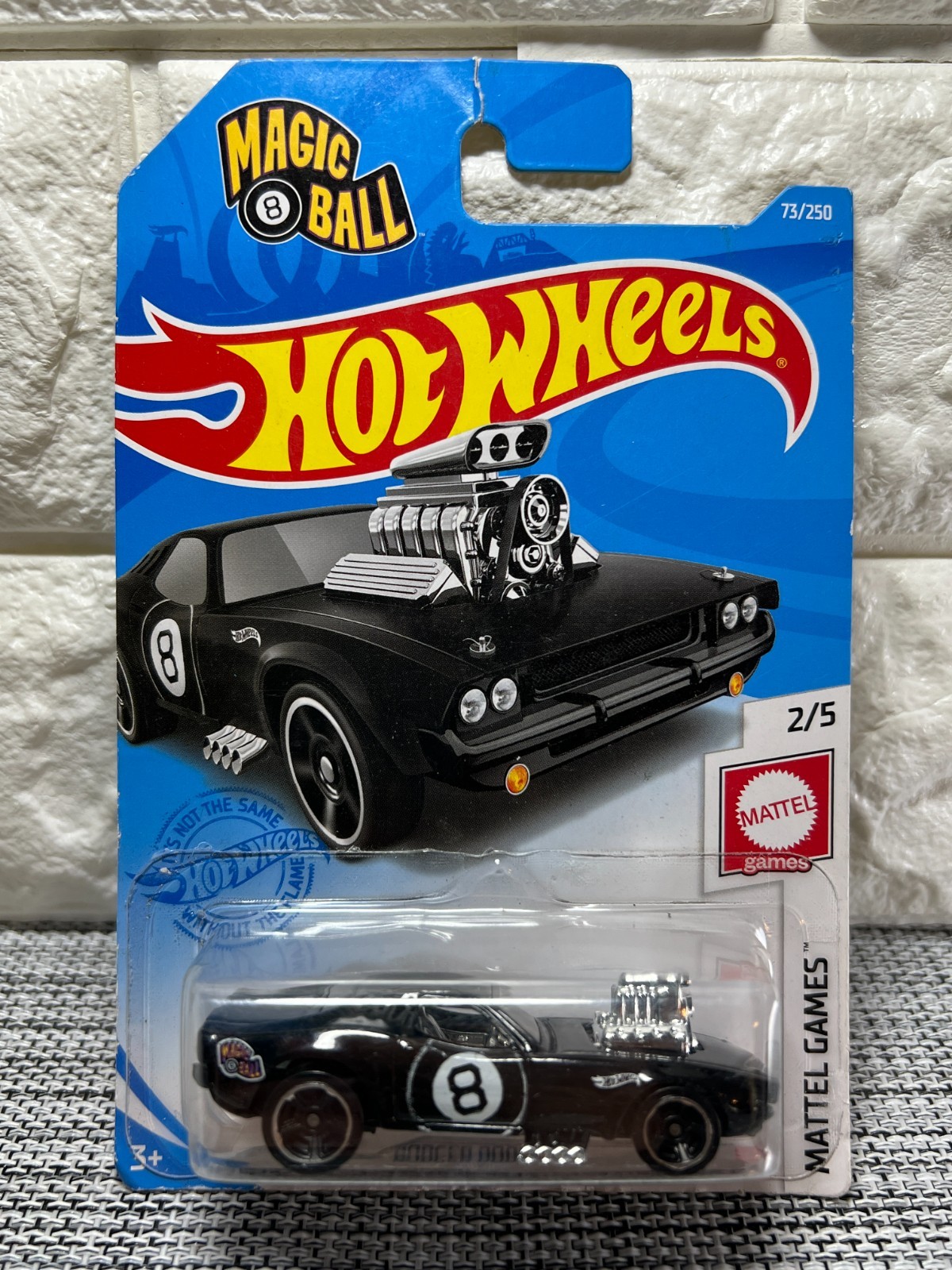 Hot Wheels Mattel Games 2/5 Rodger Dodger 73/250 Magic Ball Outlook Not So Good