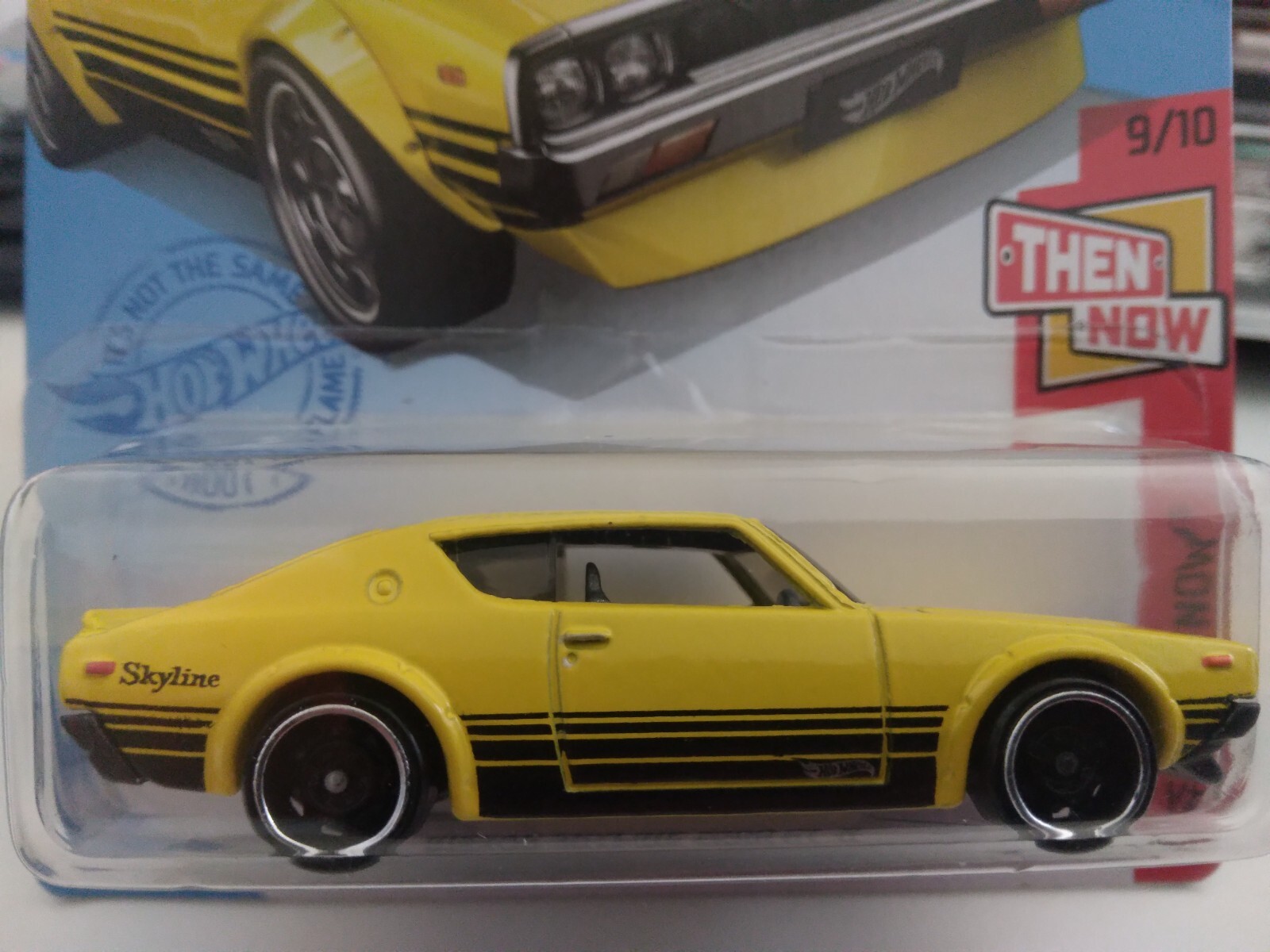 HOT WHEELS 2021-180 THEN and NOW NISSAN SKYLINE 2000 GT-R 9/10 YELLOW DD/8
