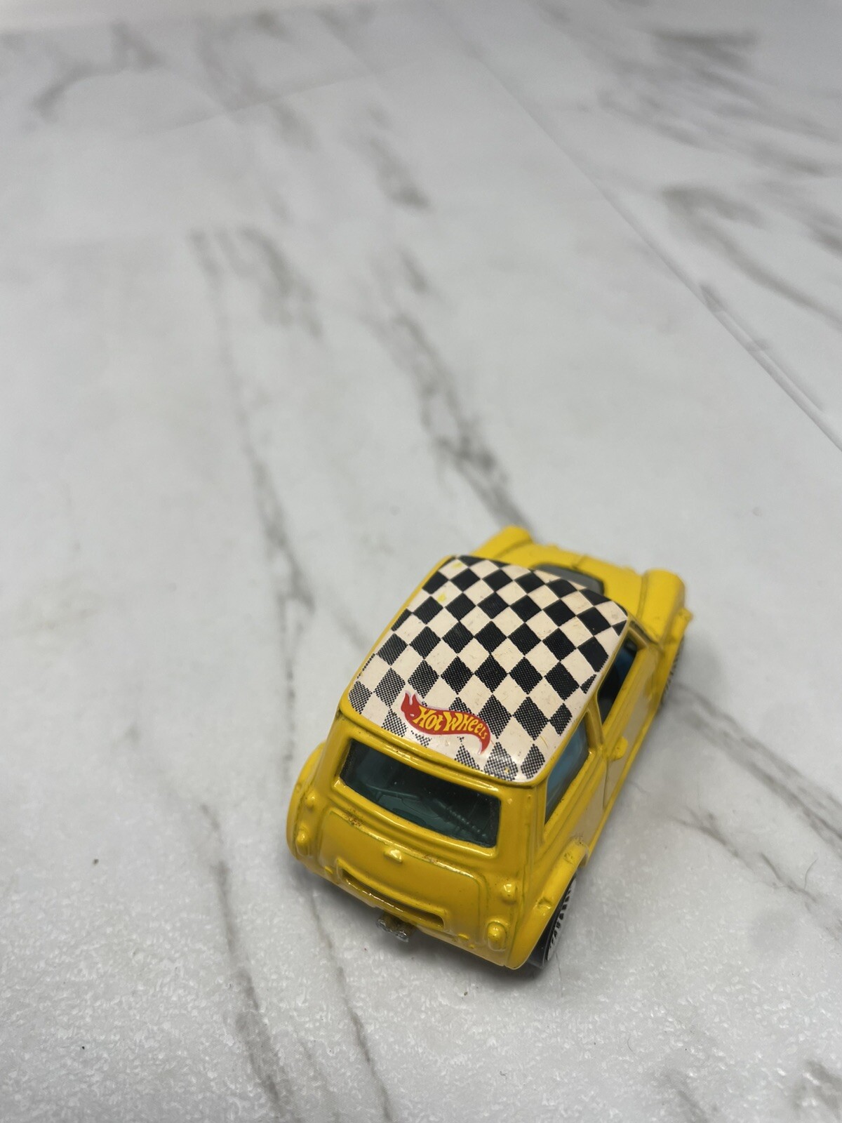 1969-1976 Morris Mini Cooper Collectible 1/64 Scale Diecast Diorama Model