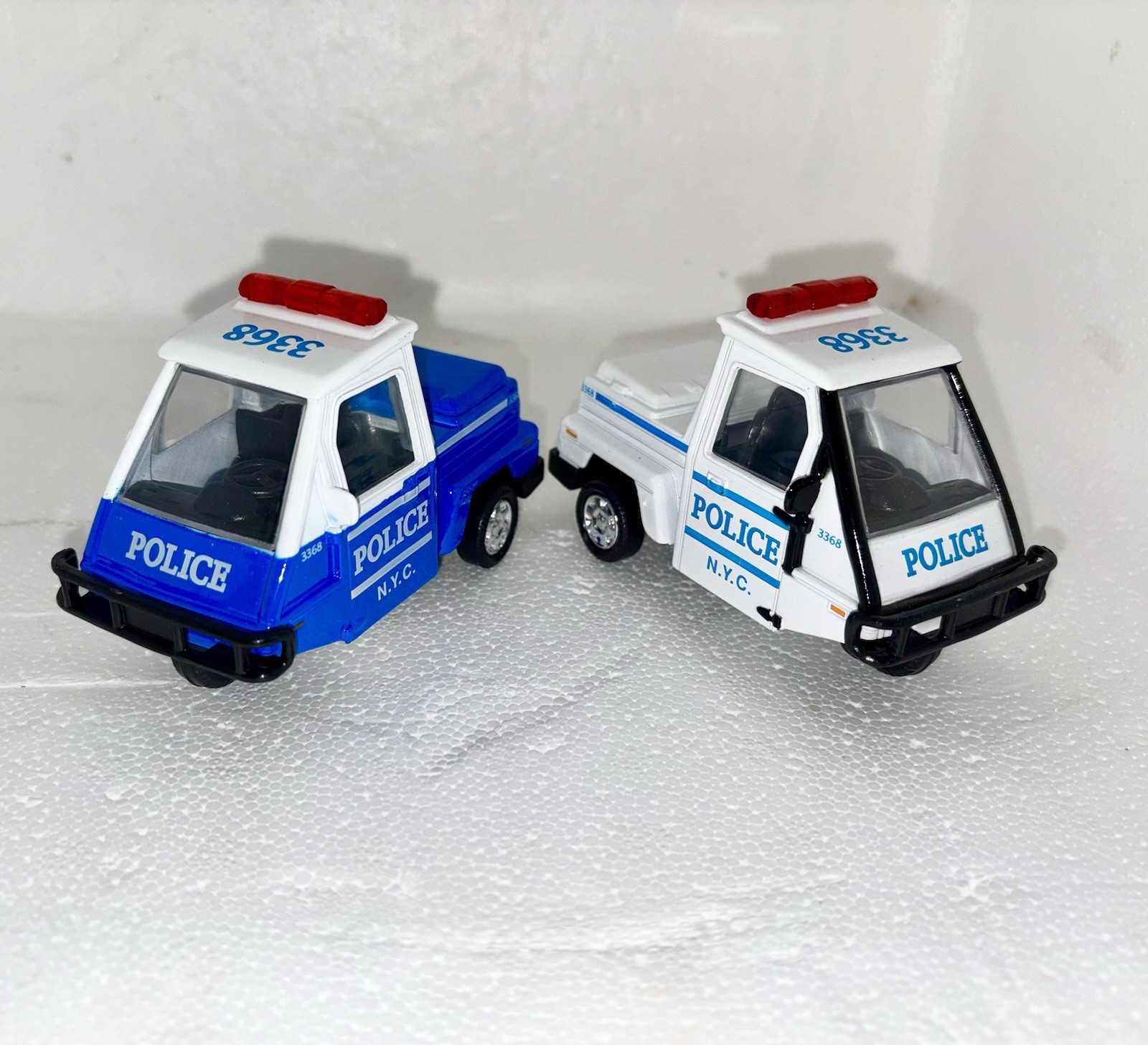 2 PACK – NYC Metro Police Mini Car 1/43 diecast w/ Pull Back Motor Action