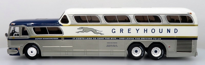 GM PD-4501 Scenicruiser Coach: Greyhound Bus Lines 50th Anniversary Gold Stripe