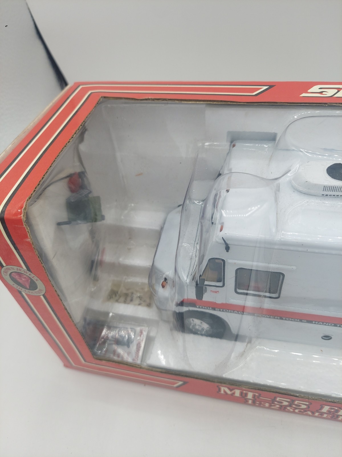 Snap-On Tools MT-55 Freightliner Truck 1:32 Die Cast Replica, 2004 Crown Jewels