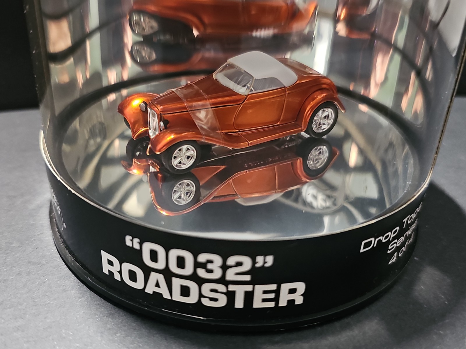 Vntg 2003 Hot Wheels Oil Can Drop Tops Series 0032 Roadster 1:64 Diecast Car 4/4