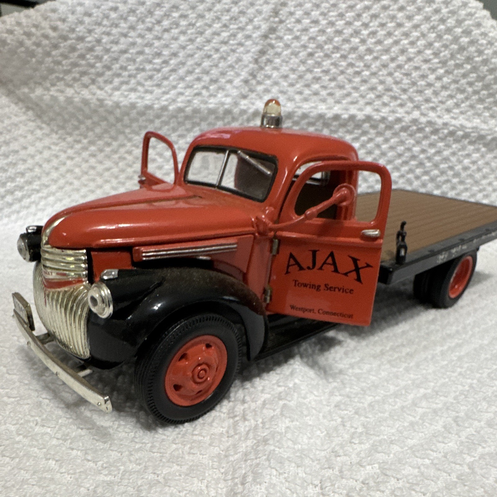 1941 Chevrolet AJAX Tow Truck Diecast Red/Black/Brown Opening Hood & Doors