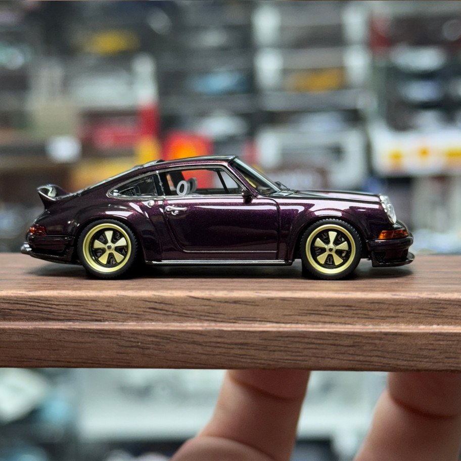 Deepmaker 1:64 Porsche 911 964 singer dls resin car model ornaments