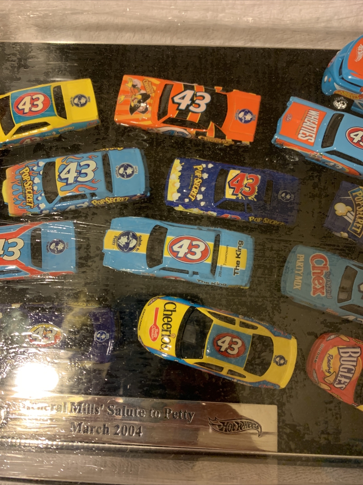 Richard Petty Hot Wheels Autographed General Mills salute to petty March 2004