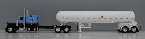 NEW DCP 69-2304 BLUE BLACK PETERBILT 389 W/ PROPANE BOTTLE CHROME FENDERS NIB