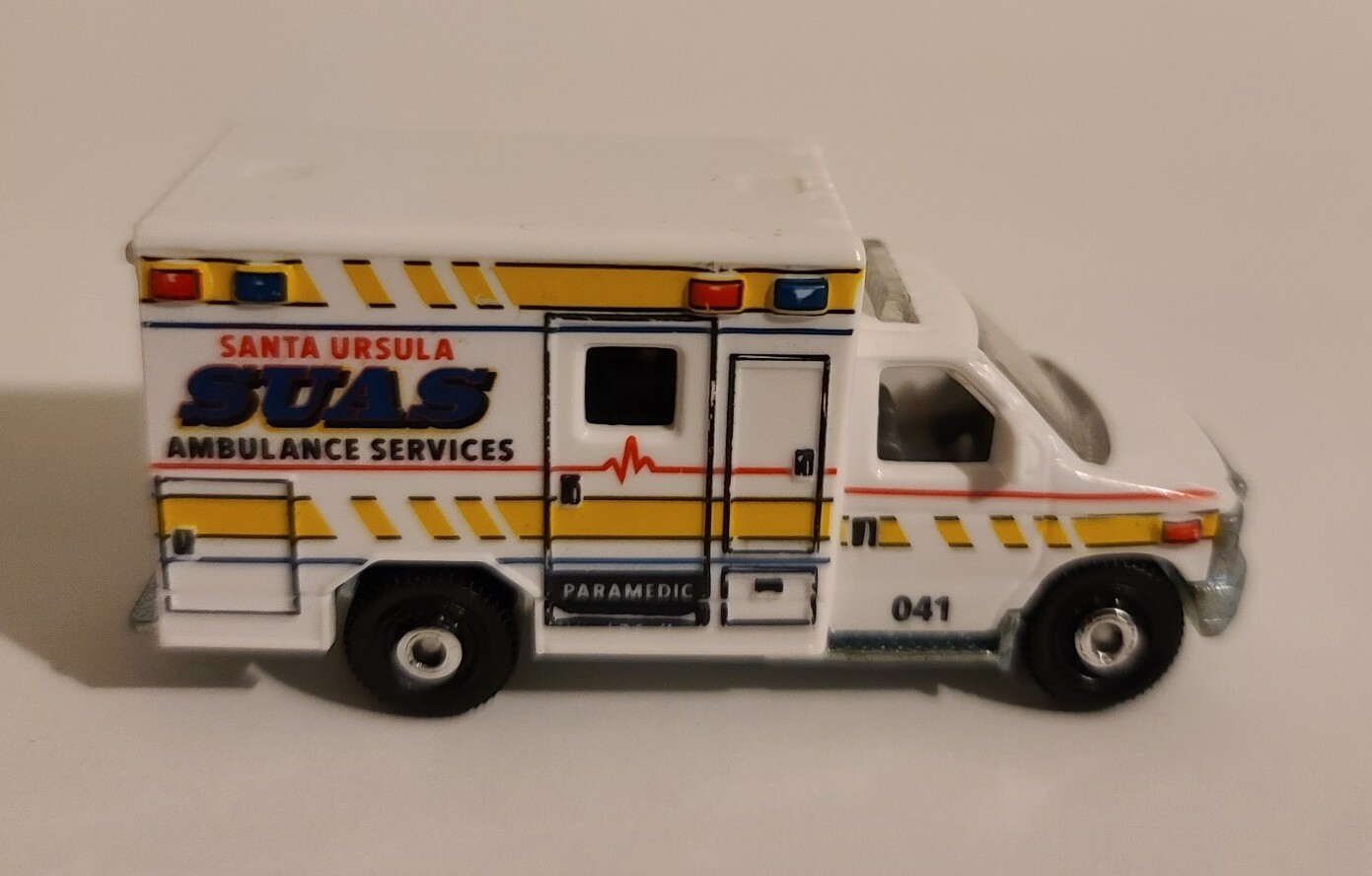 Matchbox Ford E-350 E350 Ambulance Santa Ursula SUAS 2009 MB944 EMS car diecast