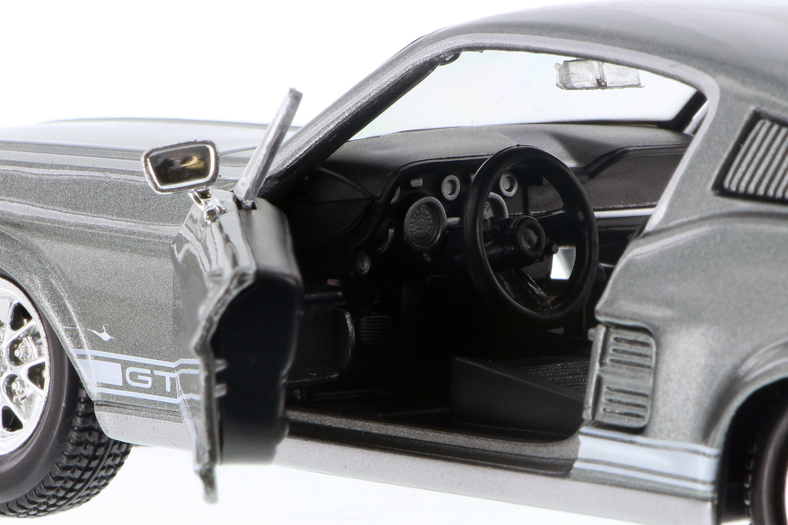 1967 FORD MUSTANG GT-500 HARD TOP 1/24 DIECAST CAR SHOWCASTS 37260