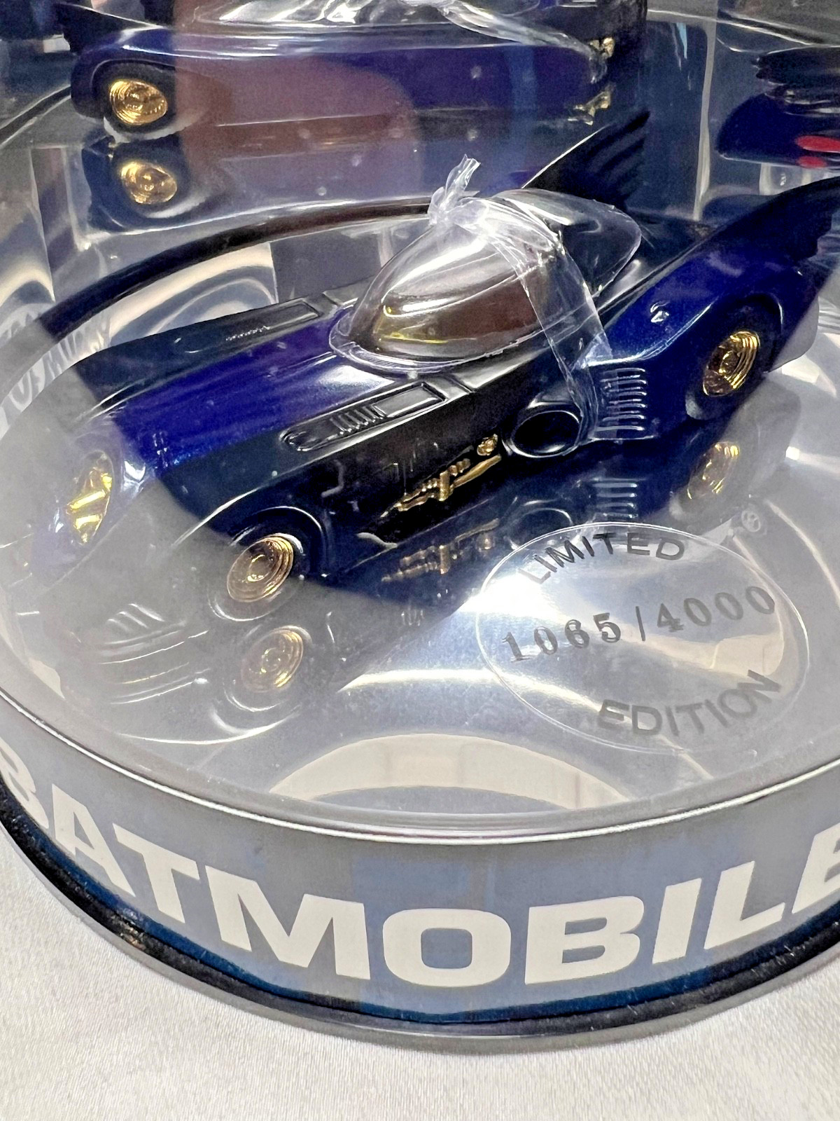 RARE – 2004 Hot Wheels Batmobile Series Oil Can 1 of 3 Limited Edition 1065/4000