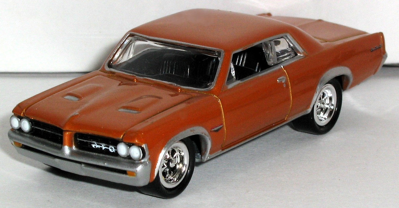 1/64 – 1964 64PONTIAC GTO / GOAT / Hood Open / Hood Open Car / FREE SHIPPING.