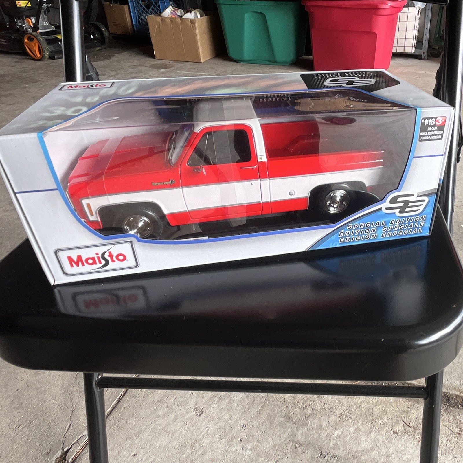 Maisto 1 18 Scale – 1974 Chevrolet C10 Cheyenne Super – Blue White Truck