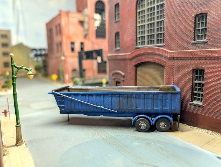 1/87 HO Scale Custom Built 3D Printed 39′ Dual Axle Dump Trailer.
