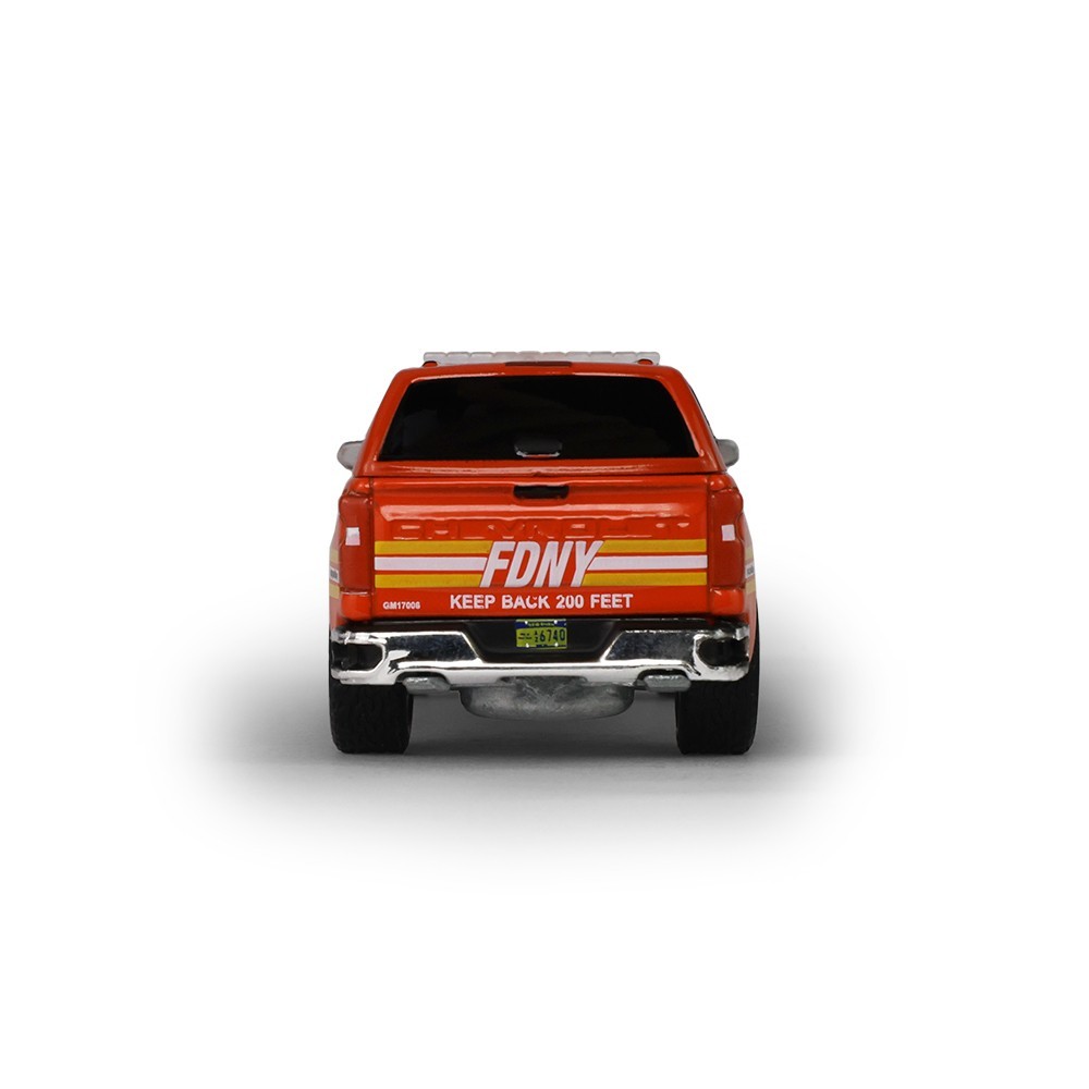 2023 Chevrolet Silverado – FDNY Diecast 1:64 Scale Model – Greenlight 67070E