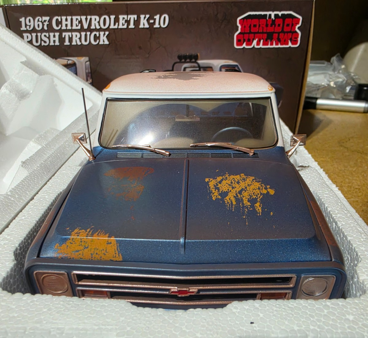 ACME 1/18 1967 CHEVROLET K-10 WORLD OF OUTLAWS PUSH TRUCK A1807223 1 OF 378
