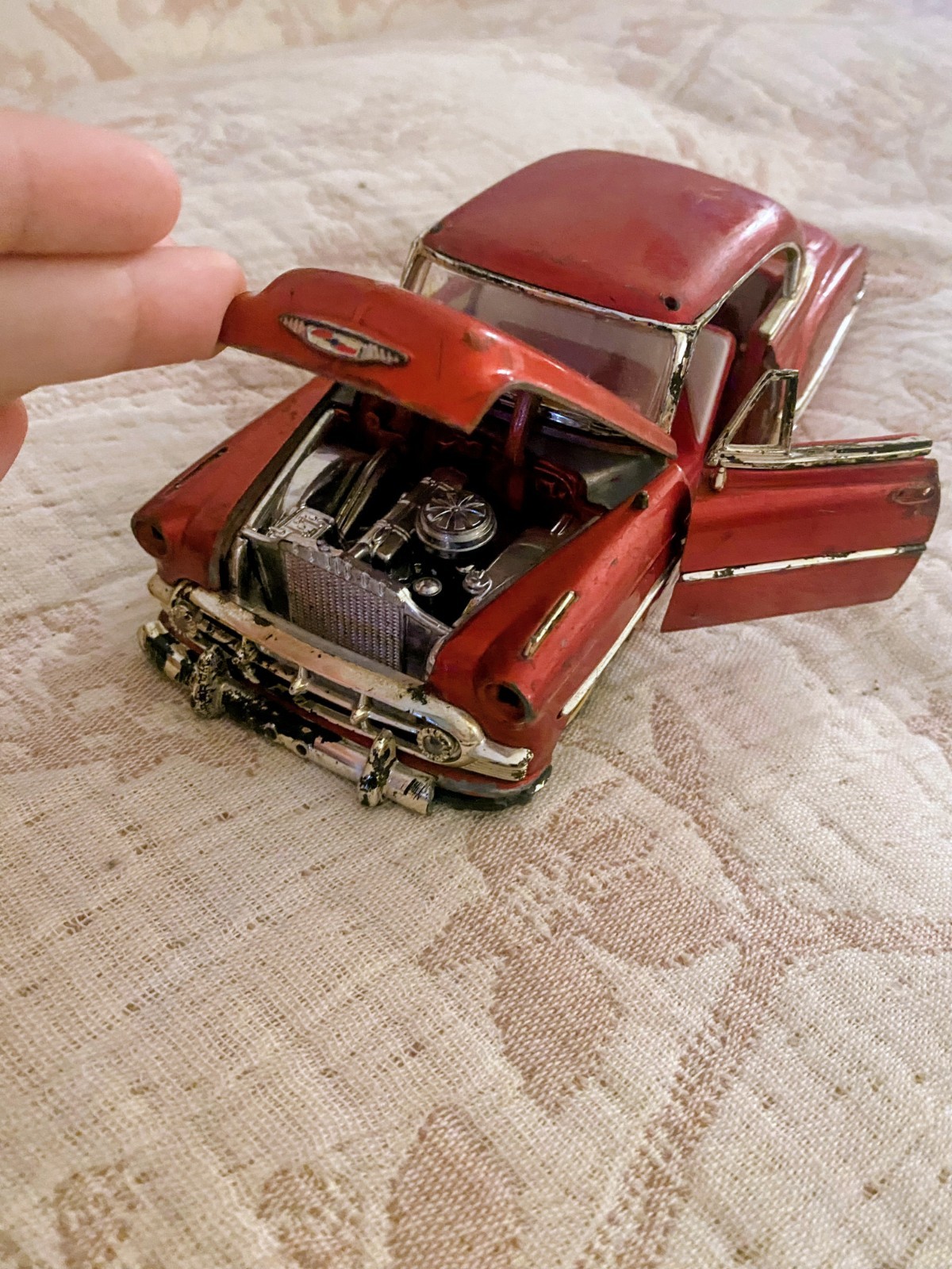 Jada 1 :24 Scale 1953 Chevrolet Bel Air Street Low Red