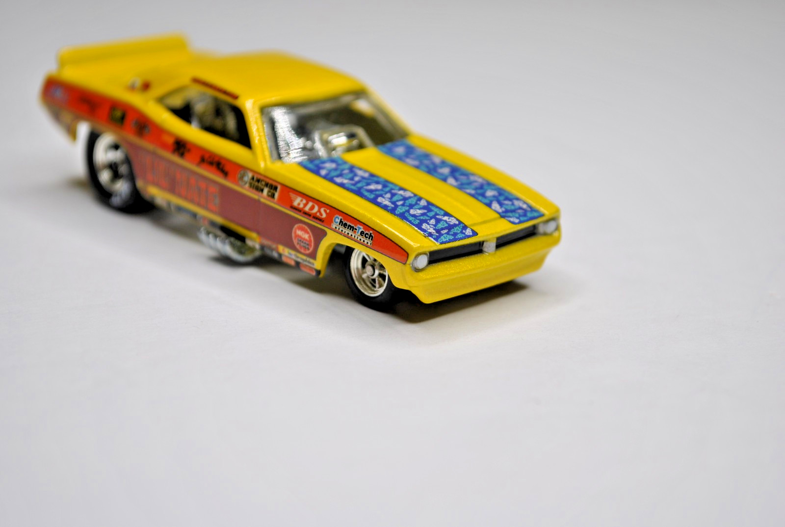 Hot Wheels Dragstrip Demons Lot of 2 Snake Prudhommes and Lil Nate Plymouth Cuda